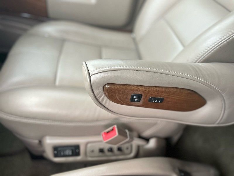 Used 2016 GMC Savana 2500 image 18