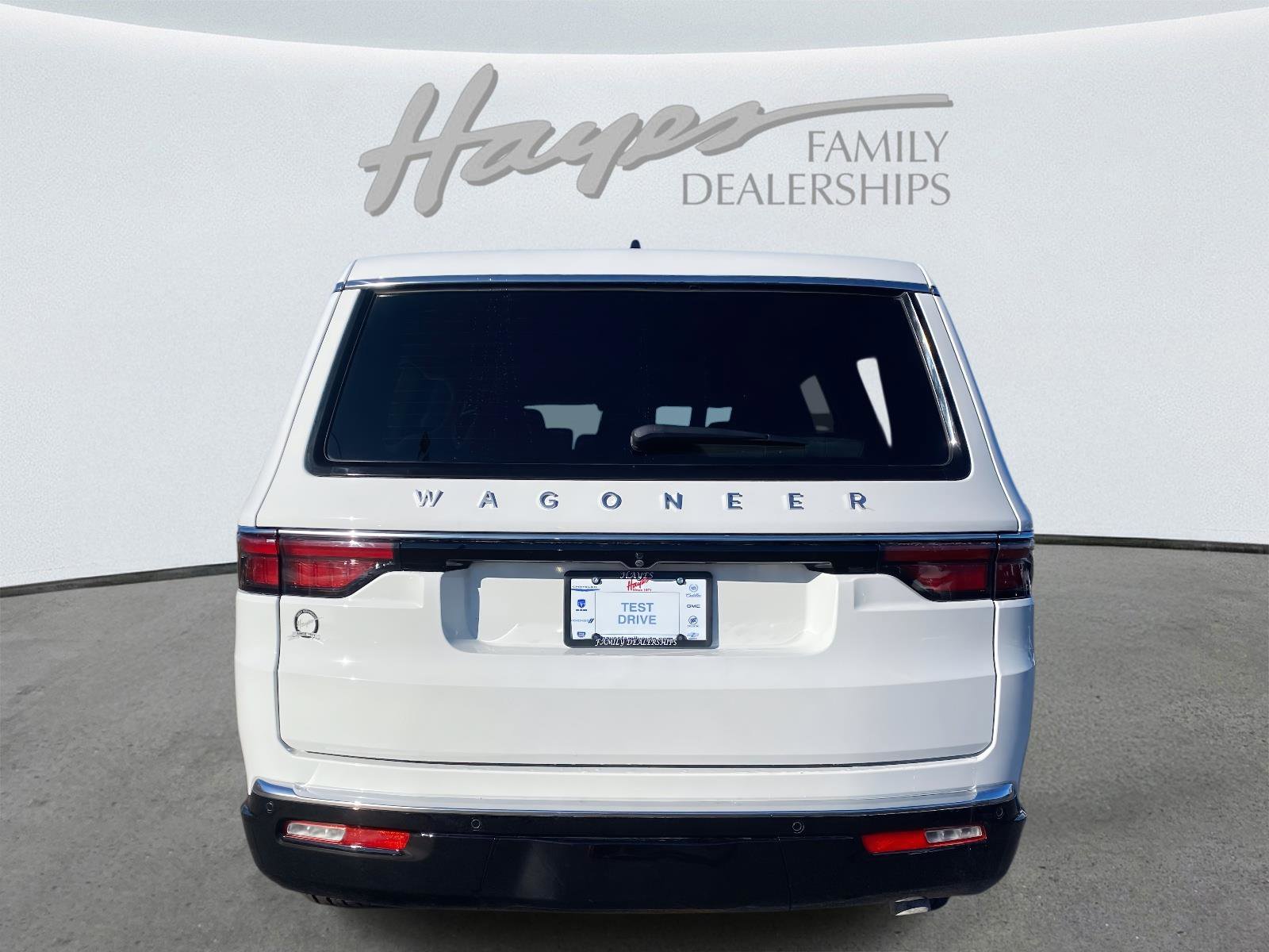 Certified 2024 Jeep Wagoneer 4WD w/ Convenience Group I image 5