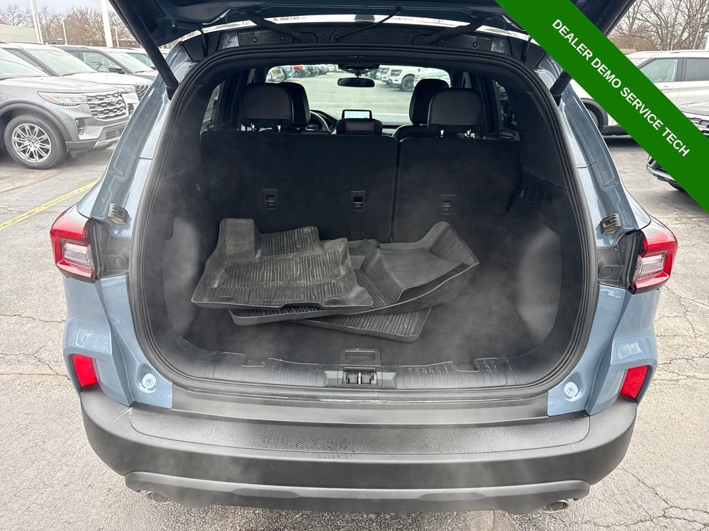 Used 2025 Ford Escape ST-Line Elite image 10