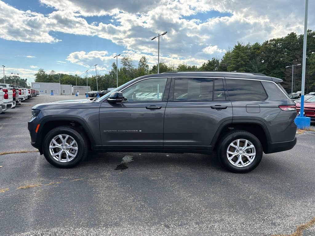 Used 2022 Jeep Grand Cherokee L Limited AWD/4WD image 3