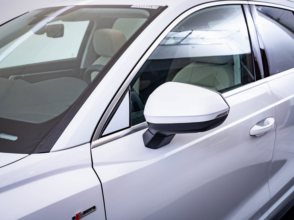 Certified 2025 Audi Q3 2.0T Premium Plus w/ Premium Plus Package image 17