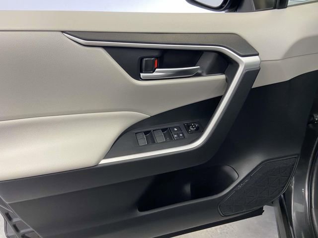 Used 2025 Toyota RAV4 XLE w/ Convenience Package image 19