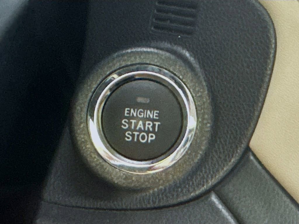 Used 2021 Subaru Outback Limited image 19