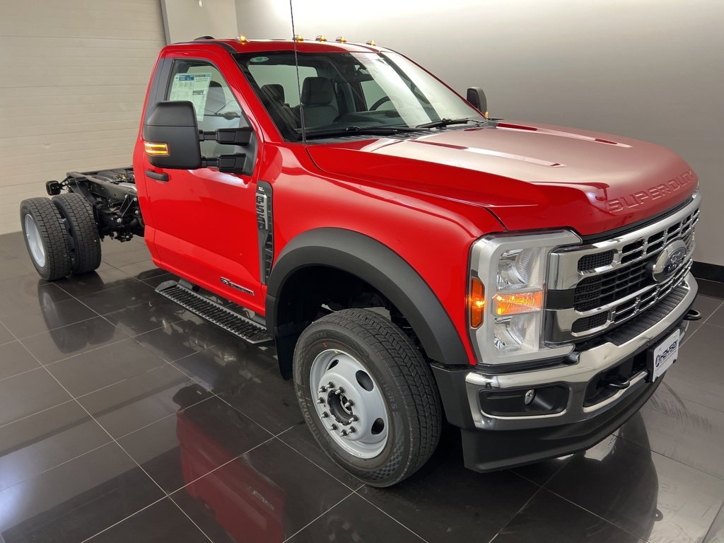 New 2025 Ford F550 4x4 Regular Cab Super Duty image 1