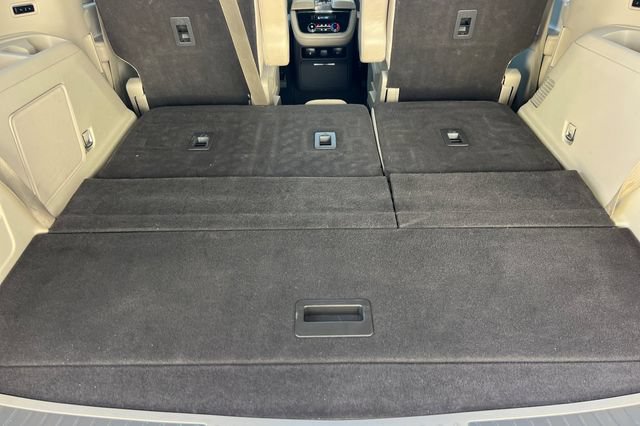 Used 2019 Lincoln Navigator Select w/ Technology Package RWD image 18