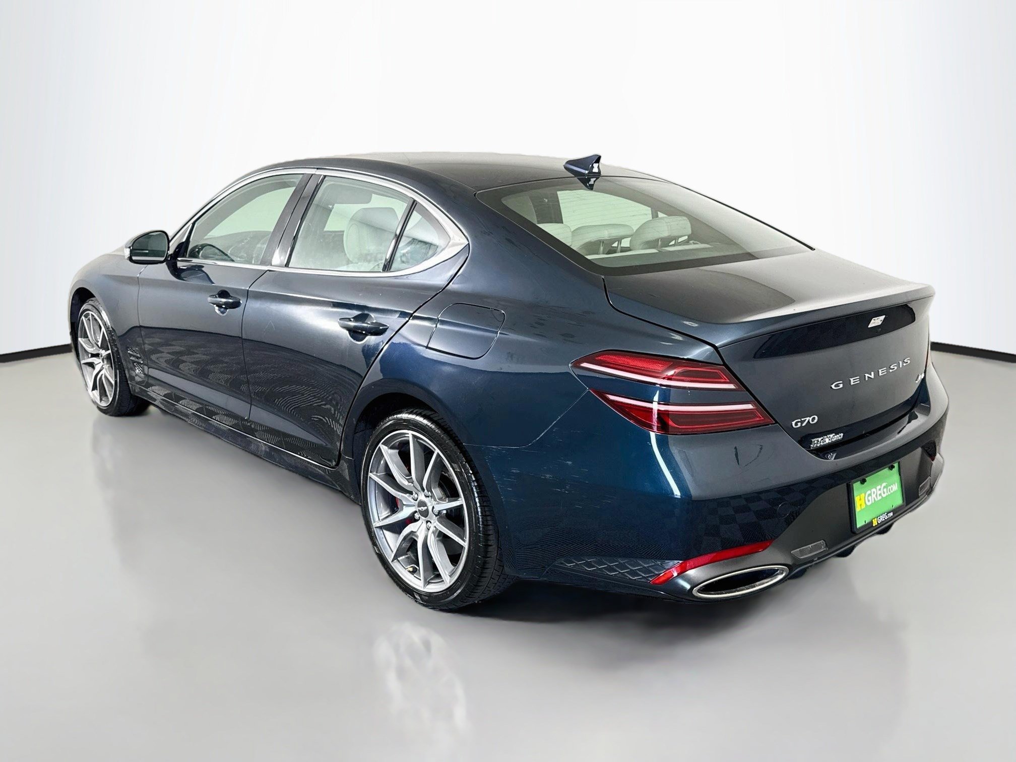 Used 2025 Genesis G70 2.5T AWD/4WD image 7