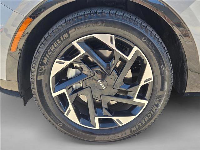 Used 2025 Kia Sportage SX image 23