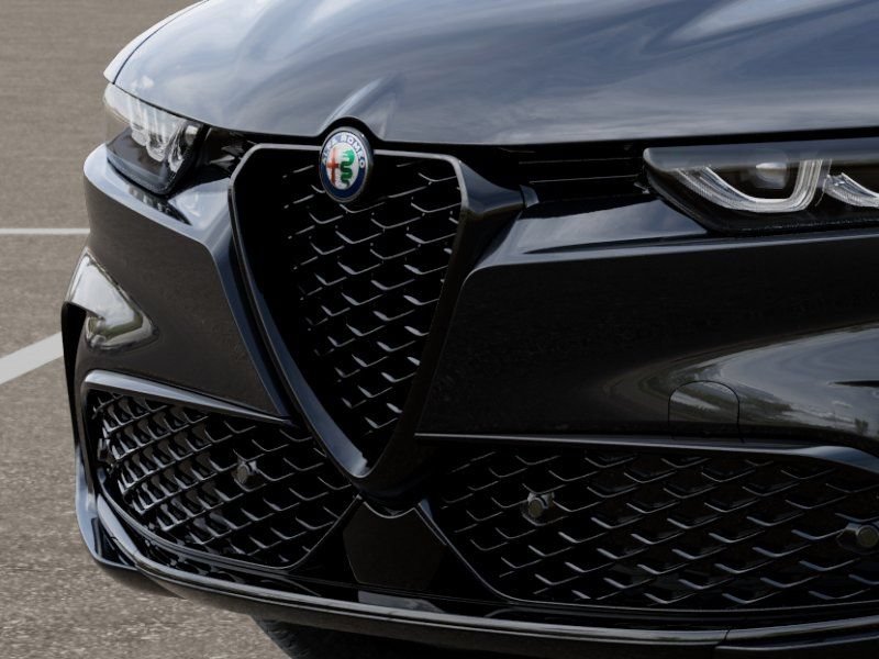New 2025 Alfa Romeo Tonale AWD/4WD image 11