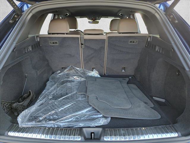 Certified 2025 Audi Q5 Premium w/ Convenience Package image 6