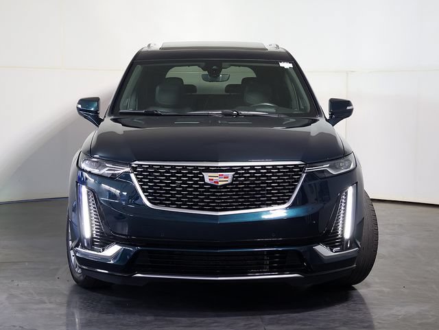 Used 2024 Cadillac XT6 Premium Luxury w/ Technology Package AWD/4WD image 9