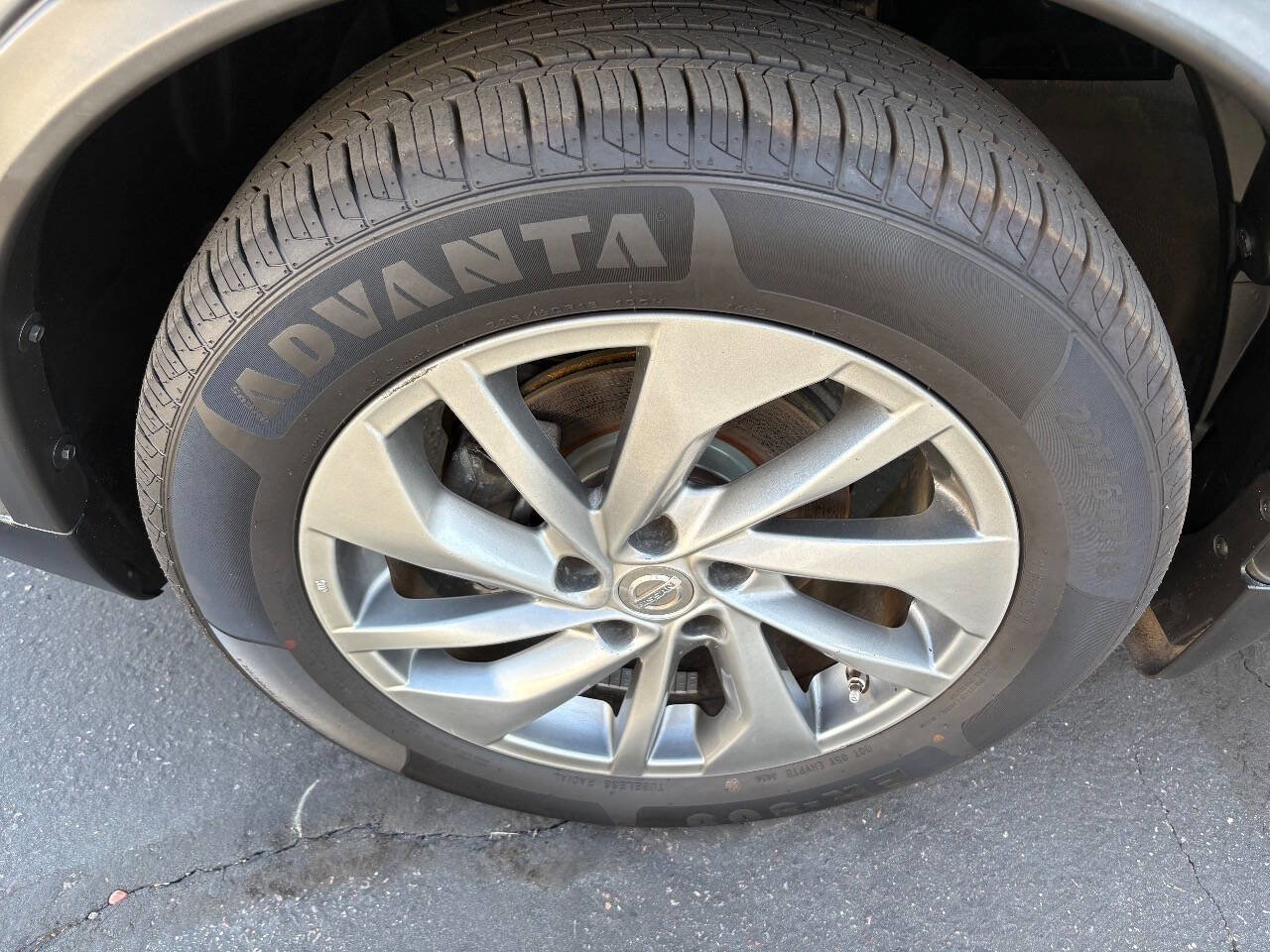 Used 2015 Nissan Rogue SL w/ SL Premium Package image 10