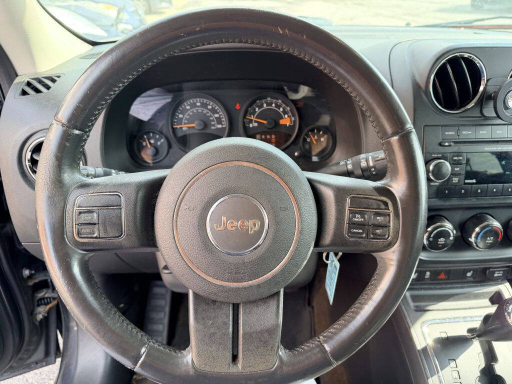 Used 2014 Jeep Patriot Latitude FWD image 10