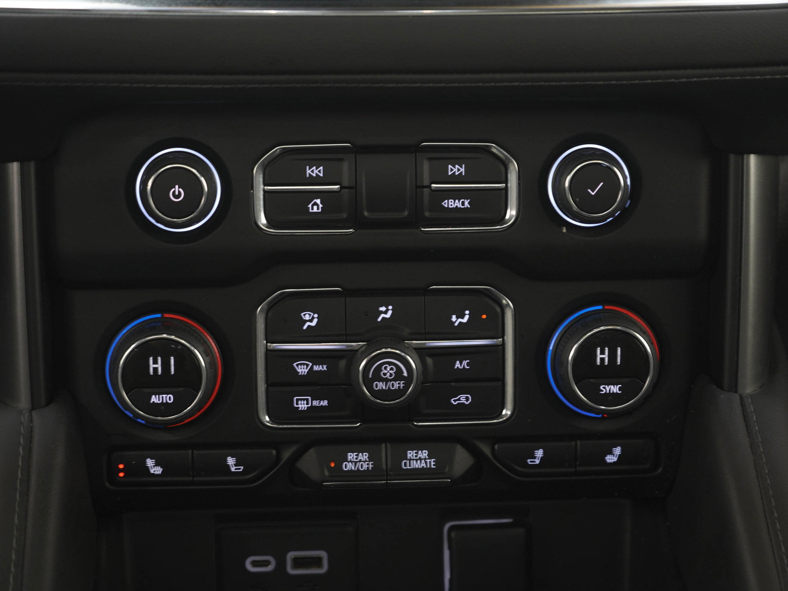 Used 2023 Chevrolet Suburban LT image 20