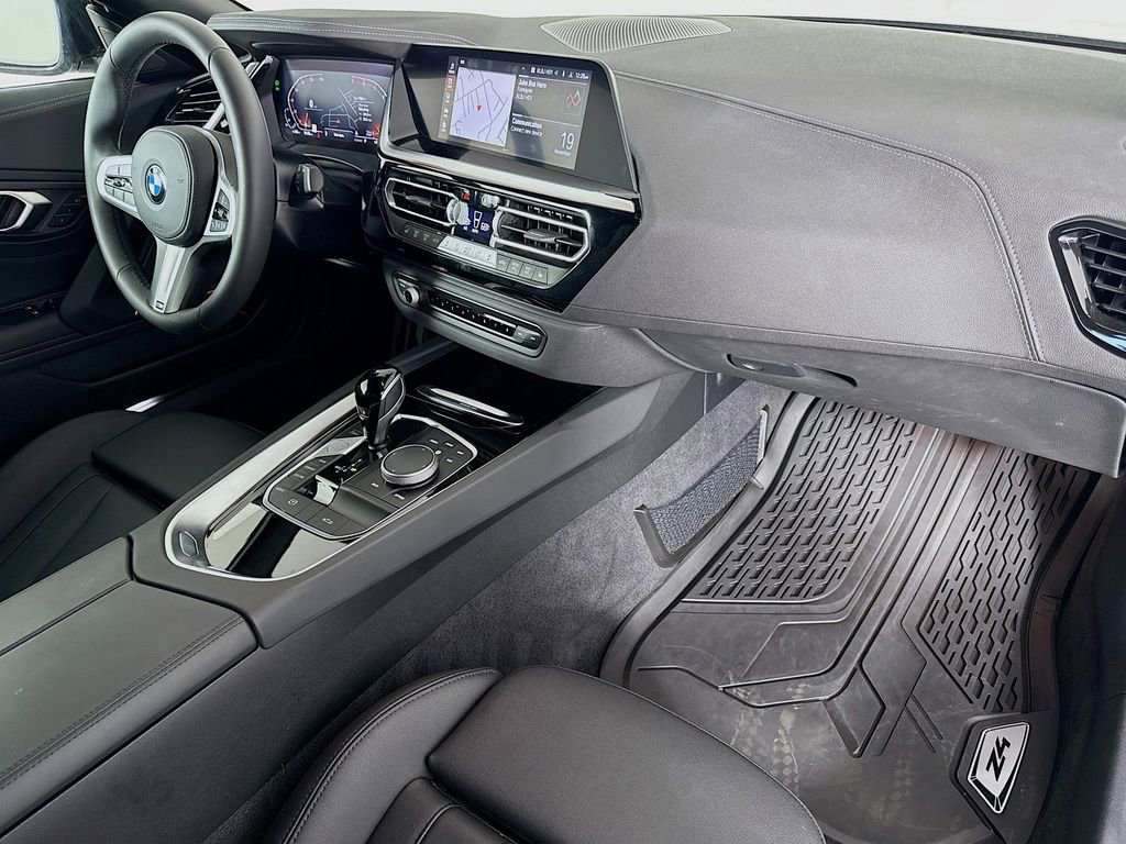 Used 2025 BMW Z4 sDrive30i w/ Shadowloine Package image 25