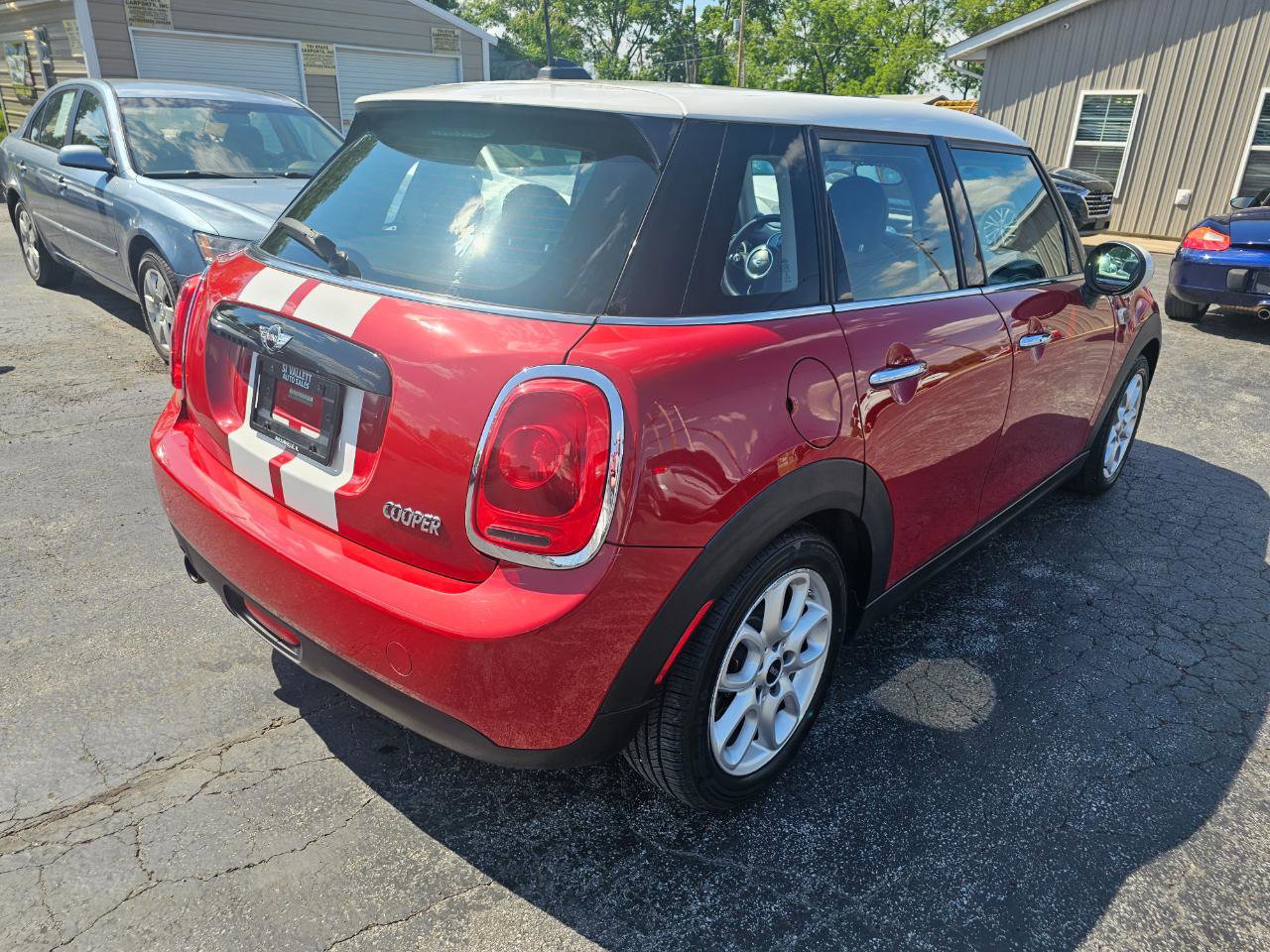 Used 2016 MINI Cooper 4-Door Hardtop FWD image 5