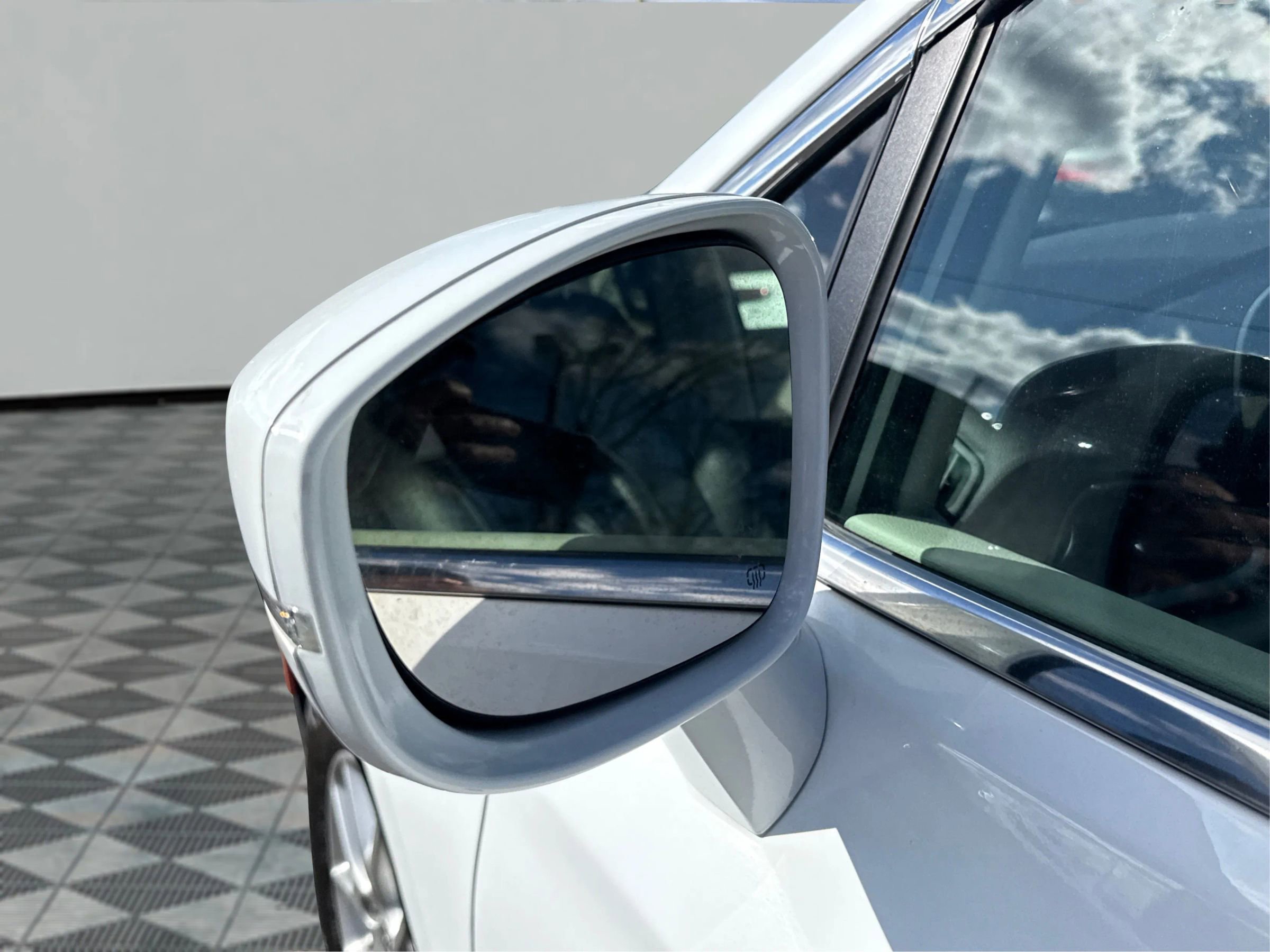 Used 2022 Chrysler Pacifica Touring-L image 23