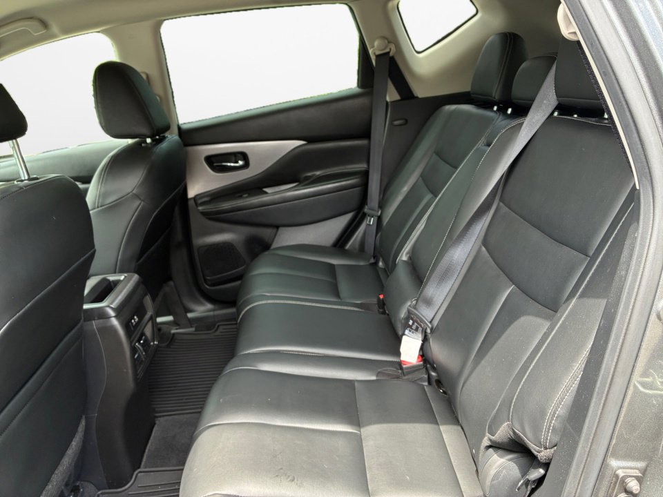 Used 2022 Nissan Murano SV AWD/4WD image 16