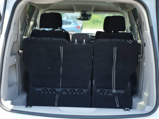 Used 2023 Chrysler Voyager LX FWD image 17
