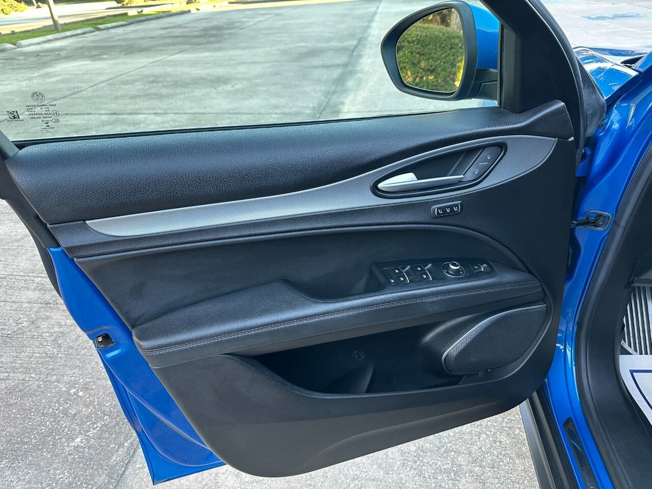 Used 2018 Alfa Romeo Stelvio Ti Sport image 12