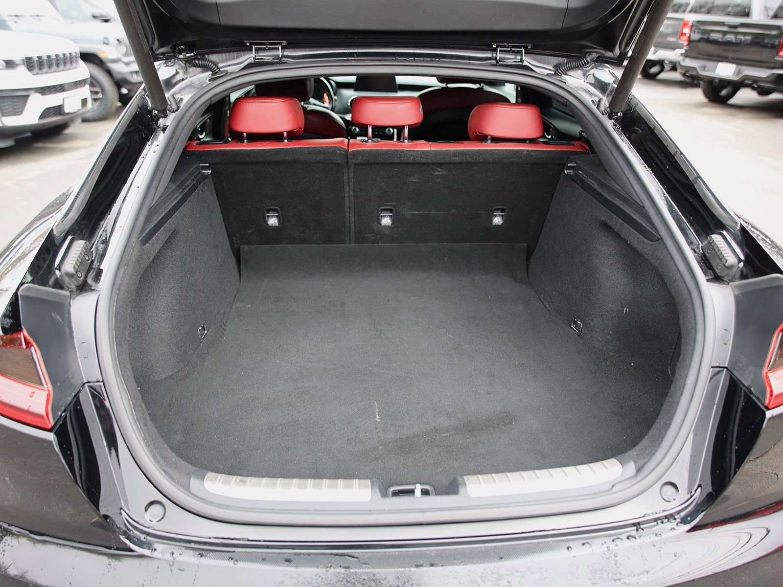 Used 2018 Kia Stinger GT2 w/ Paint Protection Package image 12