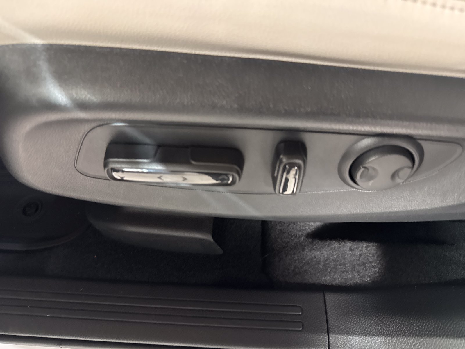 Certified 2024 Honda CR-V EX-L image 11
