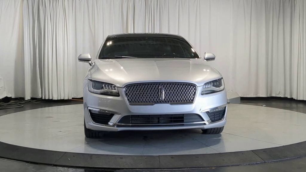 Used 2017 Lincoln MKZ Reserve FWD image 3