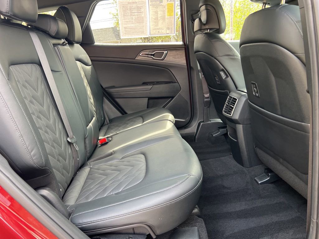 Used 2025 Kia Sportage X-Line AWD/4WD image 25