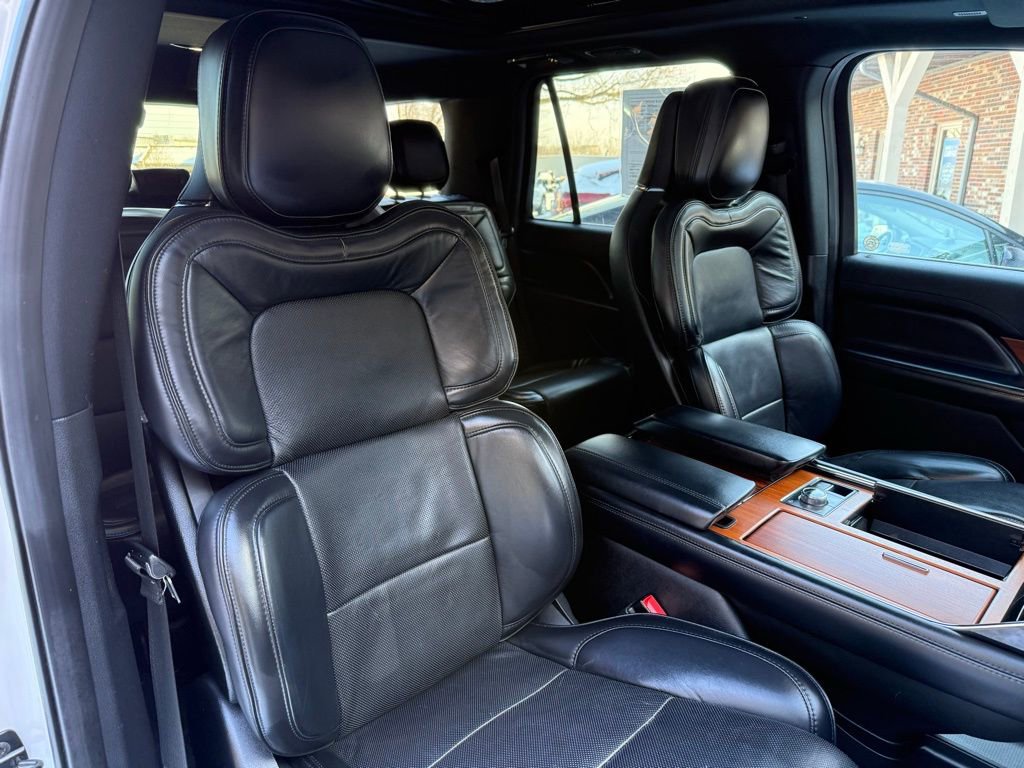 Used 2019 Lincoln Navigator Reserve w/ Cargo Package image 25