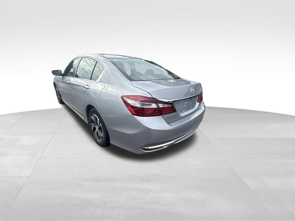 Used 2017 Honda Accord LX image 4