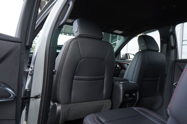 New 2026 Chevrolet Traverse Z71 w/ Enhanced Driving Package AWD/4WD image 30