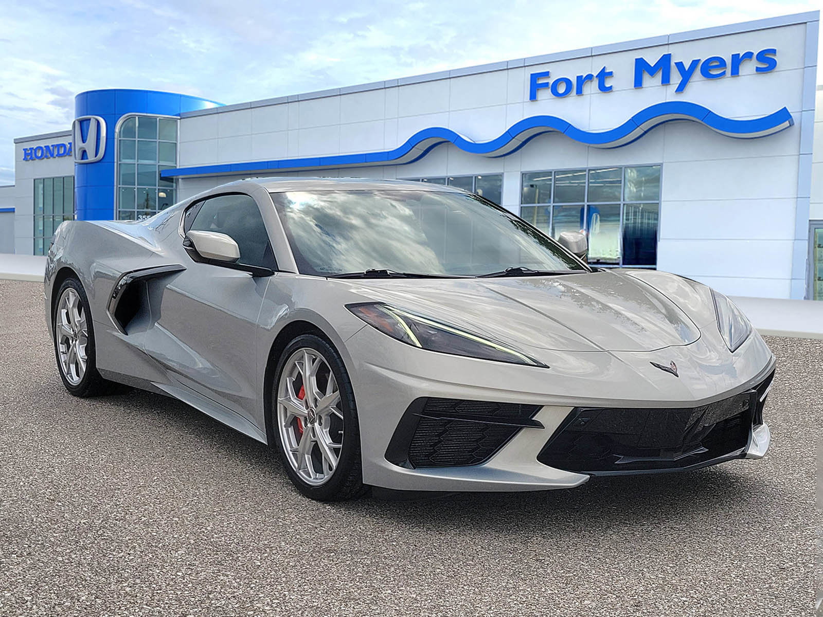 Used 2022 Chevrolet Corvette Stingray Premium Cpe w/ Engine Appearance Package video 1