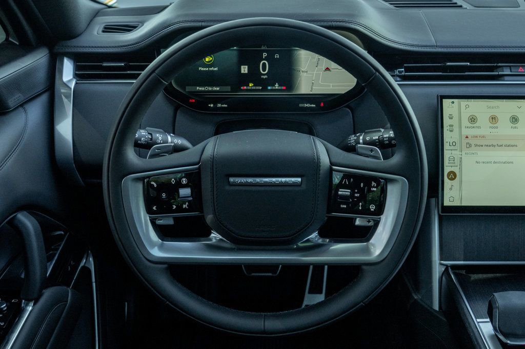 Used 2026 Land Rover Range Rover SE image 16