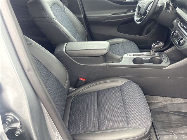 Used 2025 Buick Envista Preferred w/ Convenience I Package FWD image 26