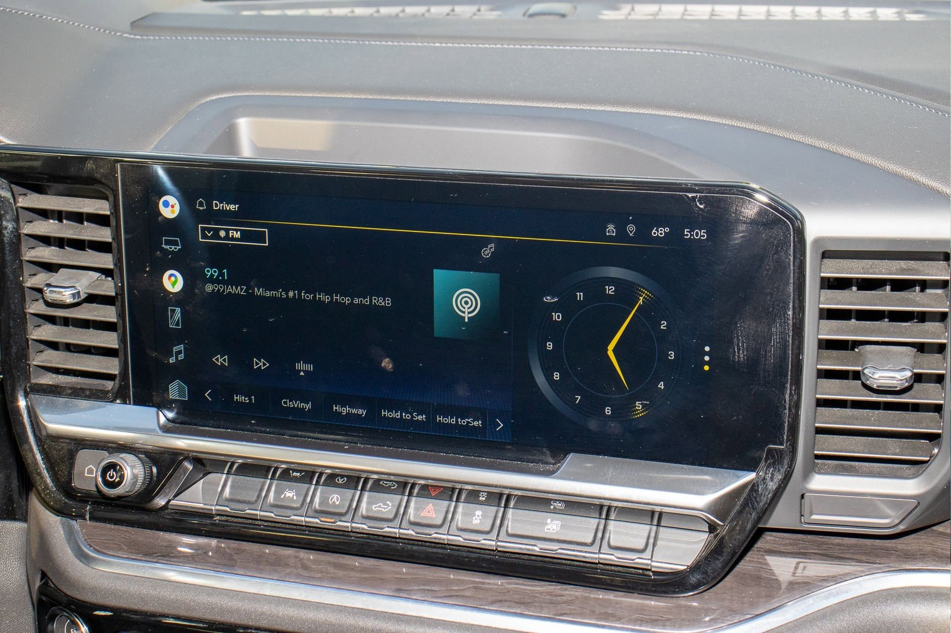 Used 2022 Chevrolet Silverado 1500 LTZ image 21