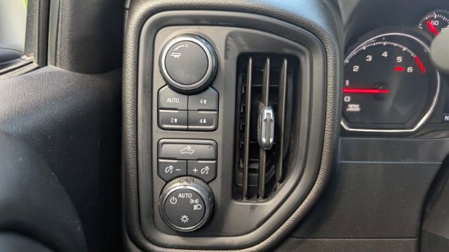 Used 2021 Chevrolet Silverado 1500 Custom Trail Boss w/ Safety Confidence Package AWD/4WD image 29