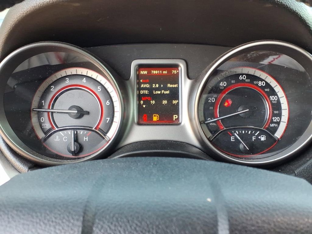 Used 2018 Dodge Journey Crossroad FWD image 18