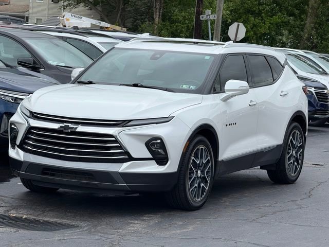 Used 2023 Chevrolet Blazer Premier w/ Enhanced Convenience Package image 3