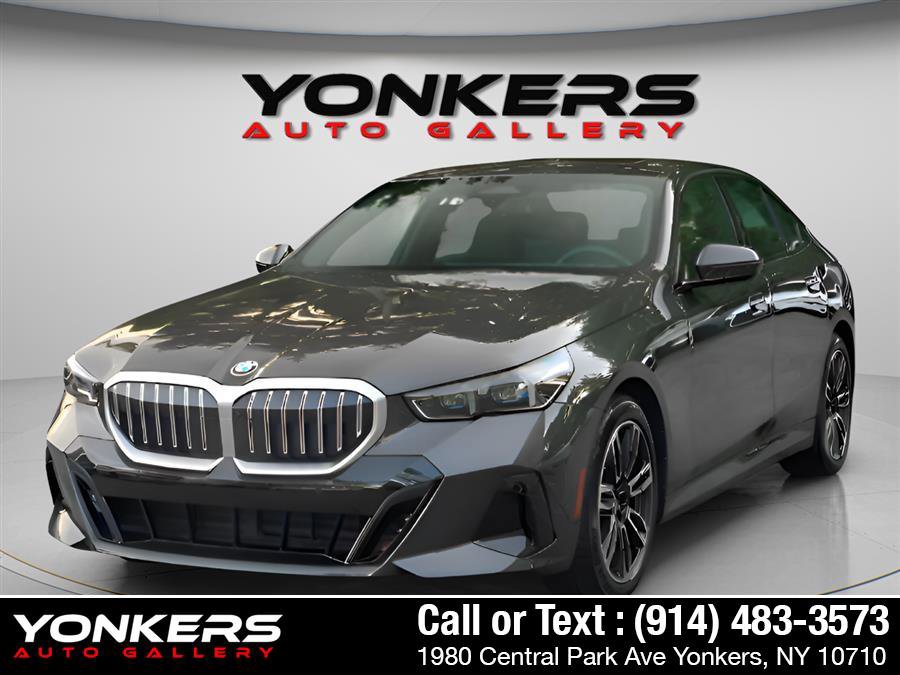 Used 2024 BMW 530i xDrive image 1