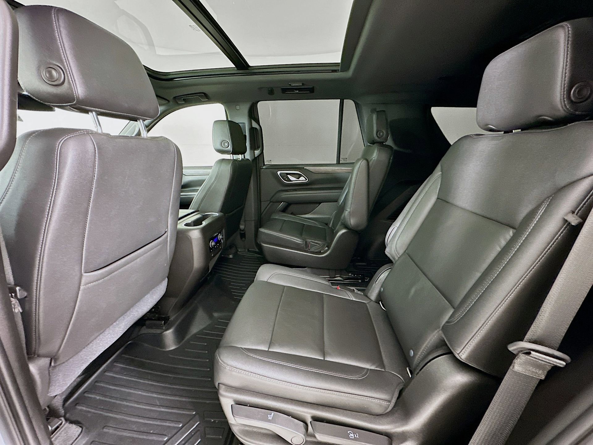 Used 2021 Chevrolet Tahoe LT w/ LT Signature Package image 26