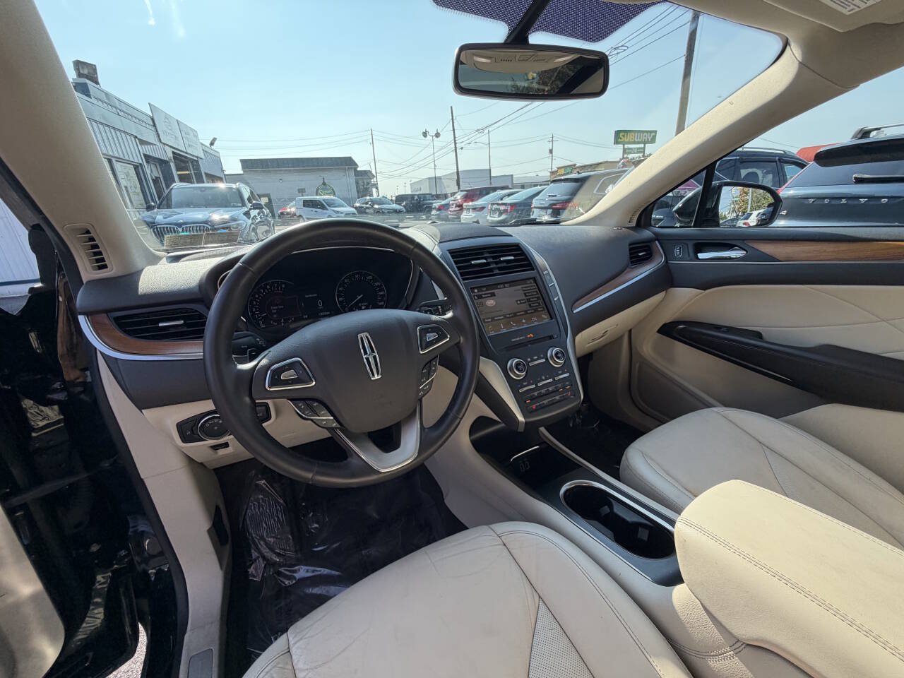 Used 2018 Lincoln MKC Select w/ Select Plus Package AWD/4WD image 27