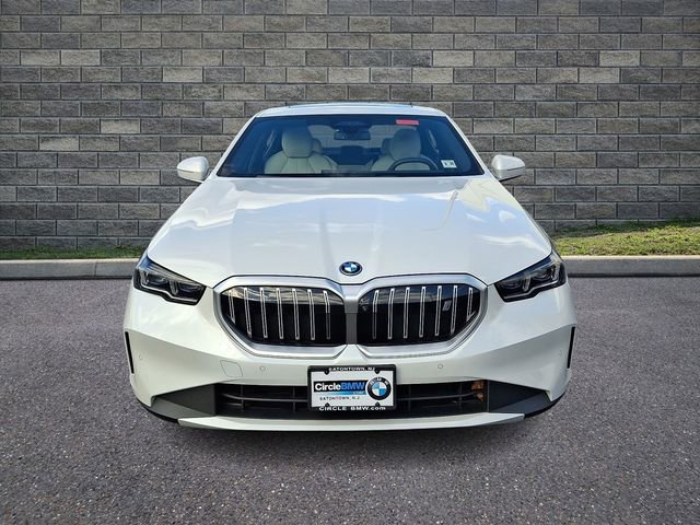 Used 2026 BMW i5 eDrive40 image 2