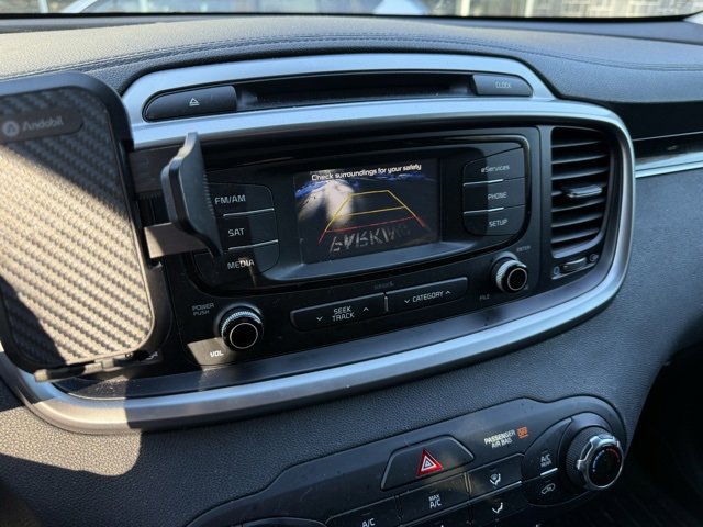 Used 2016 Kia Sorento LX w/ LX Convenience Package image 18