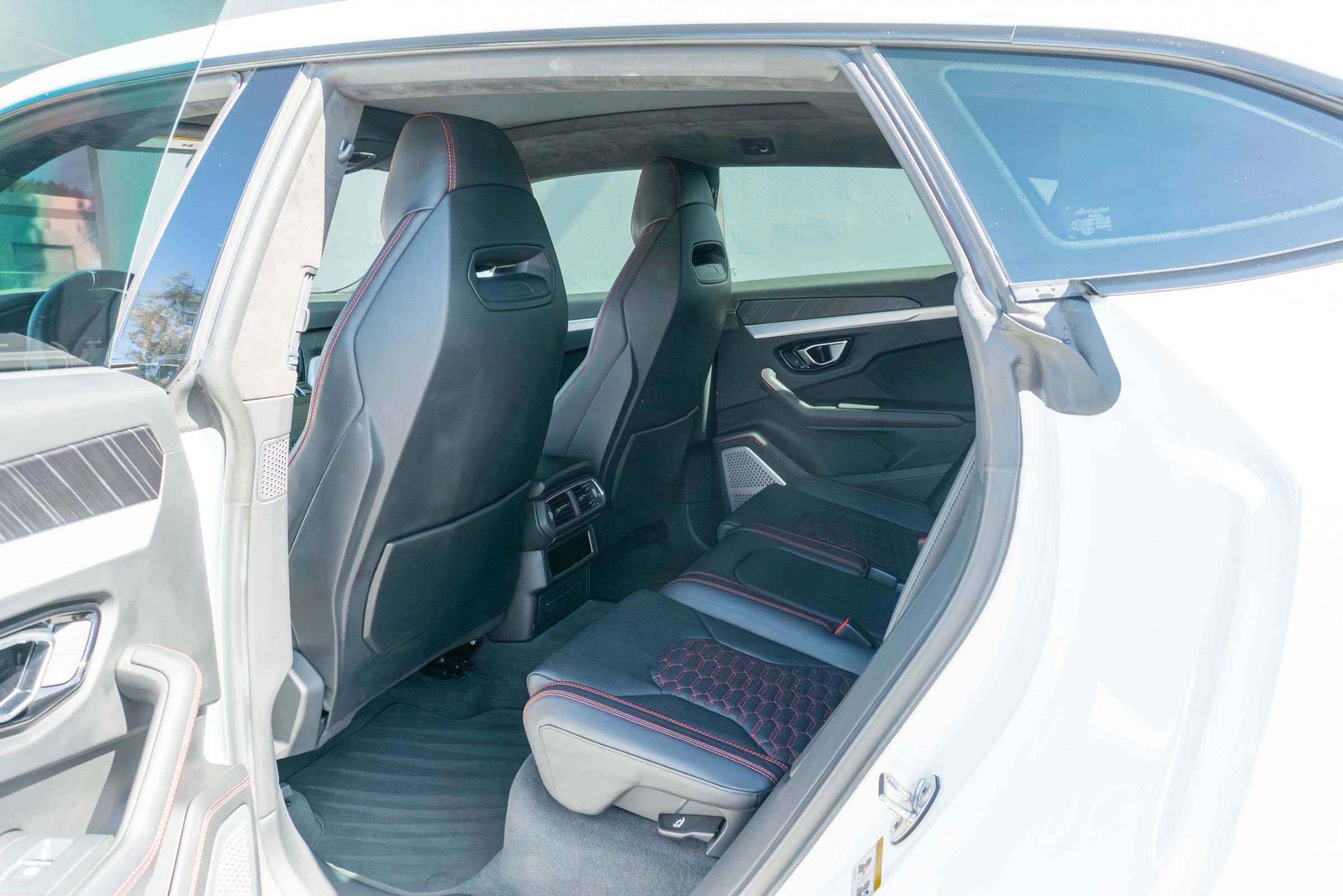 Used 2021 Lamborghini Urus image 47