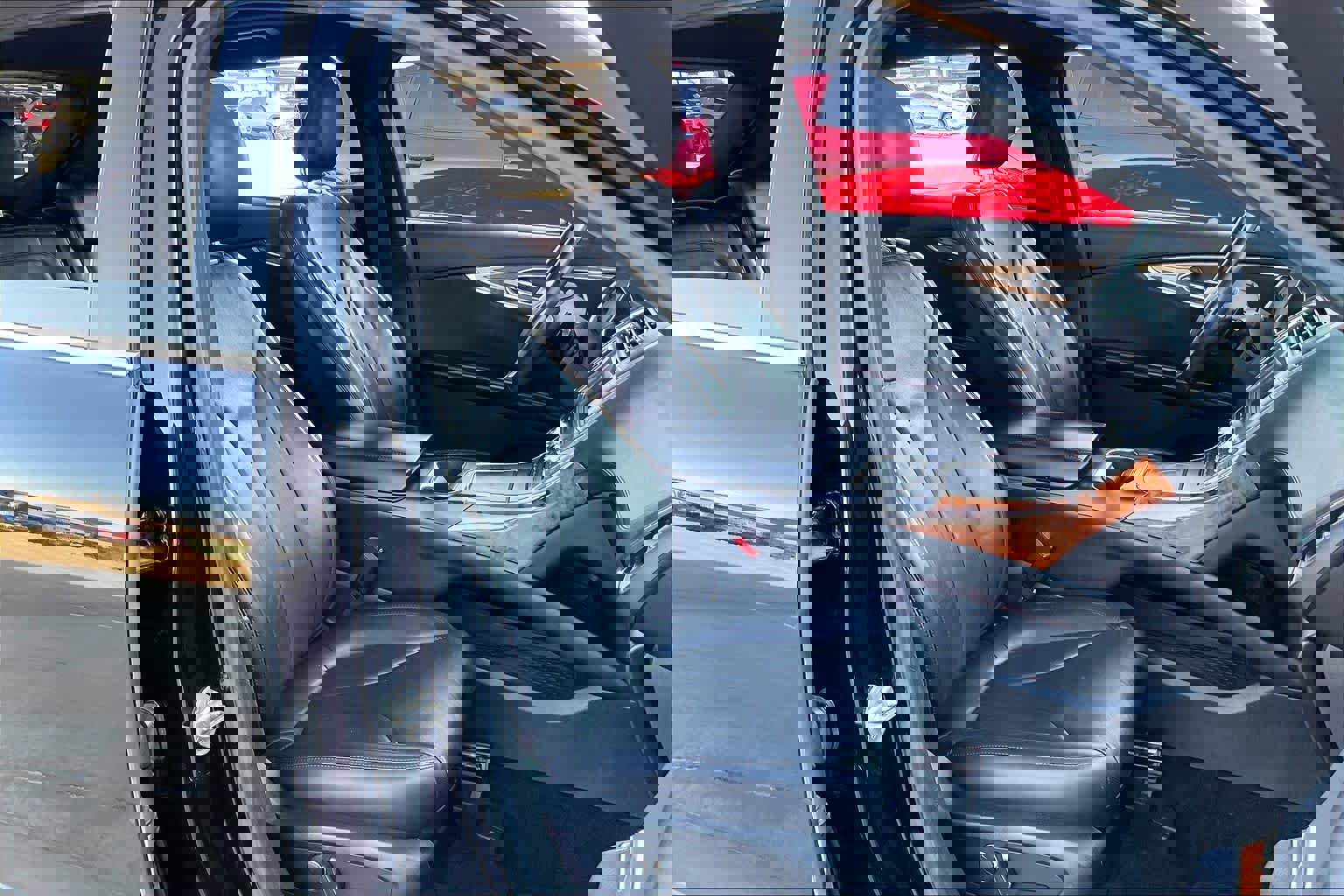 Used 2017 Lincoln MKX Reserve w/ Driver Assistance Package image 10