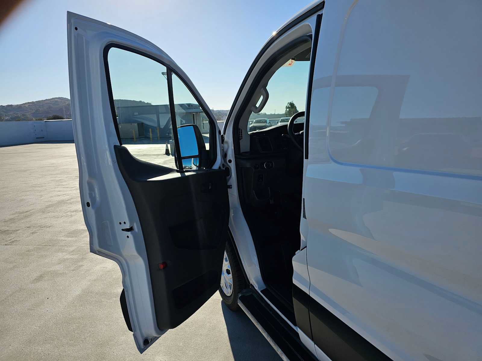 Used 2025 Ford Transit 250 Low Roof w/ Exterior Upgrade Package RWD image 19