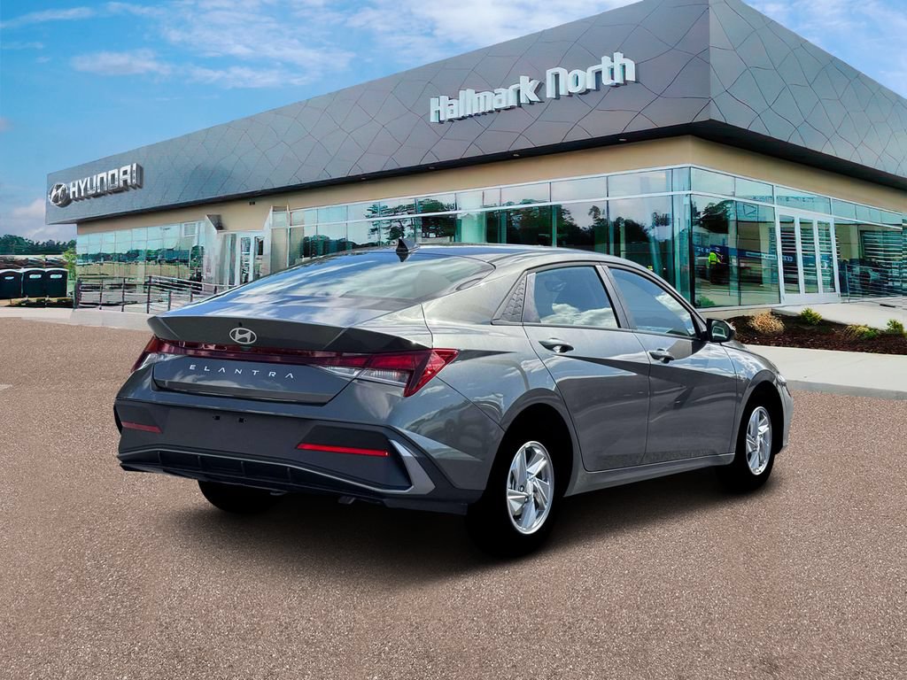 New 2026 Hyundai Elantra SE FWD image 7