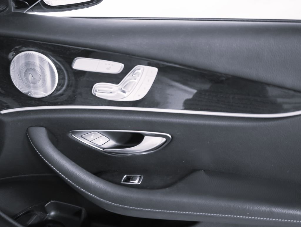Certified 2019 Mercedes-Benz E 300 4MATIC image 41