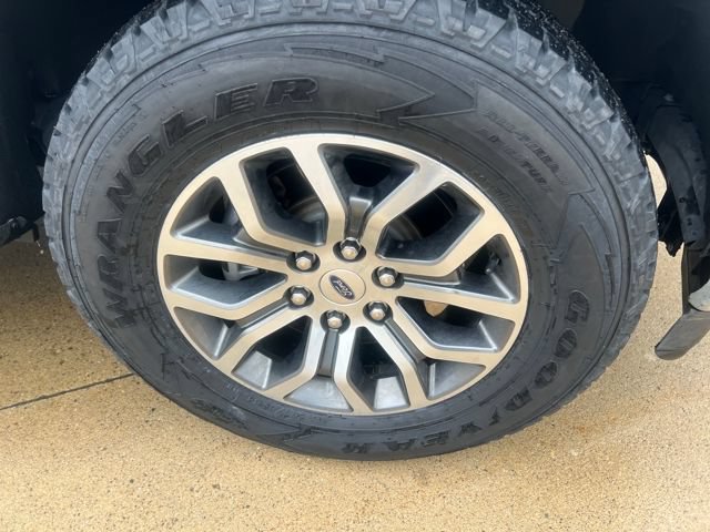 Used 2022 Ford F150 Lariat w/ Equipment Group 501A Mid AWD/4WD image 11