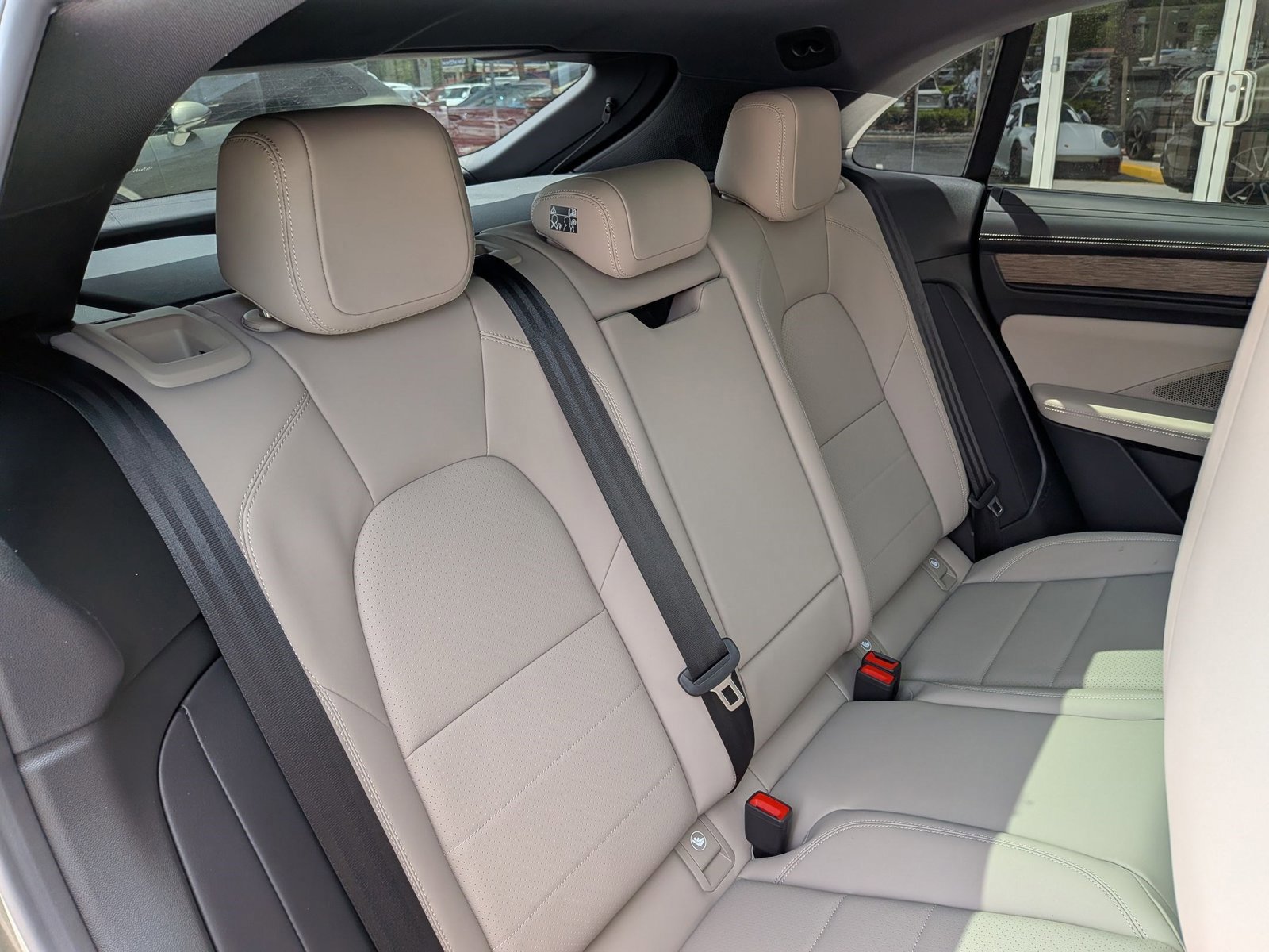 New 2026 Porsche Macan GTS Electric image 26