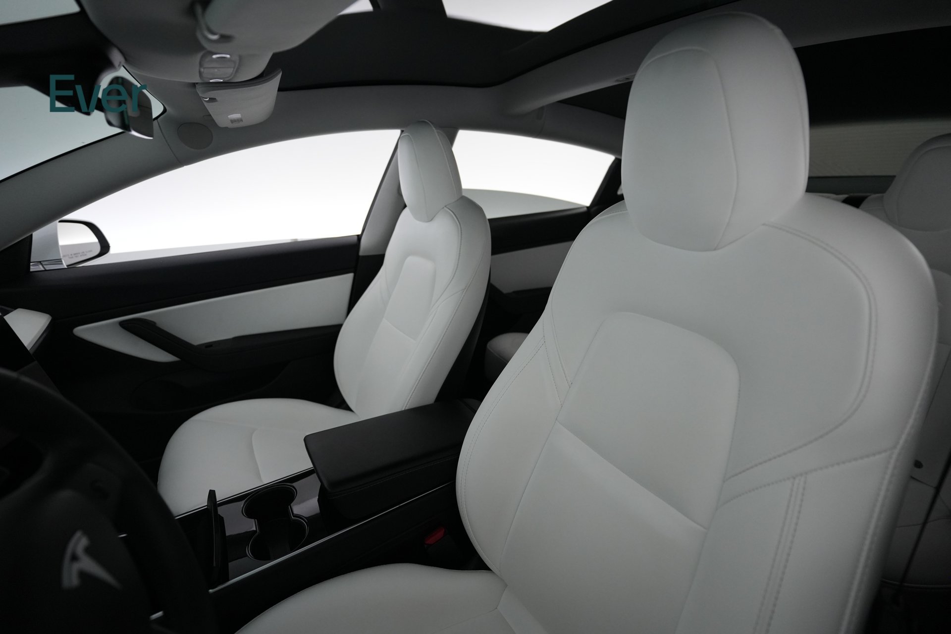 Used 2020 Tesla Model 3 Standard Range RWD image 4